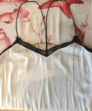 Camisa lencera Stradivarius encaje negro