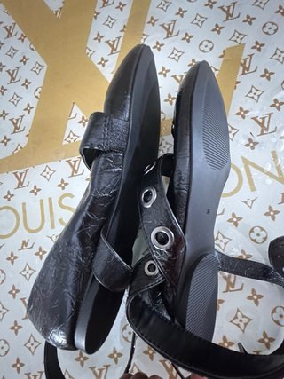 Zapatos Mango negros con tiras