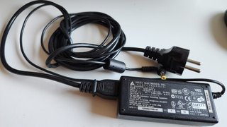 Cargador Delta Electronics V85 19V 3.42A