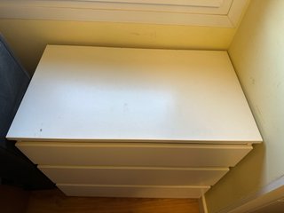 Cómoda blanca Ikea