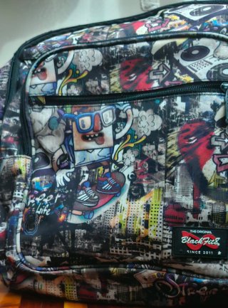 Mochila Black Fit Multicolor Graffiti