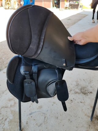 Silla Montar Thorowgood T4 18