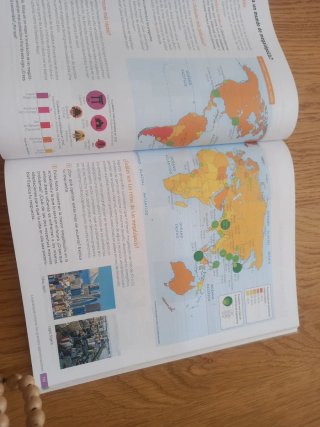 Geografía e Historia. 2 Secundaria. Revuela. Co...