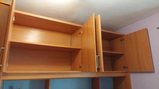 Mueble de dormitorio con escritorio