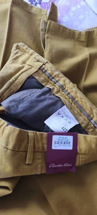 Pantalón chino Emidio Tucci color mostaza