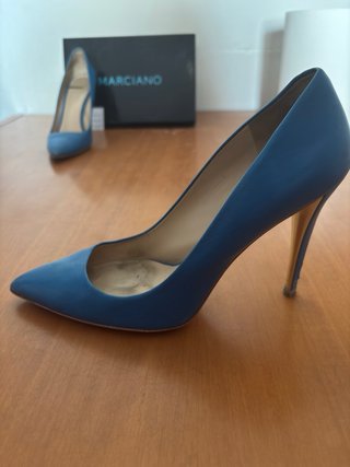 Tacones Marciano by Guess azules