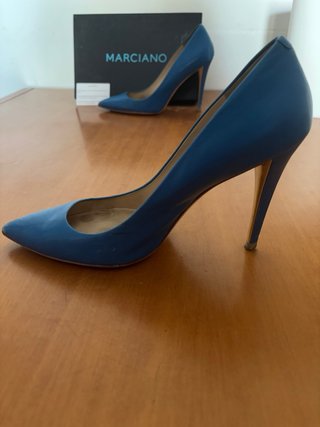 Tacones Marciano by Guess azules