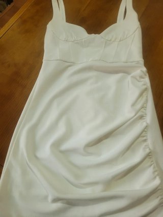 Vestido blanco con drapeado