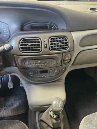 Renault megane Scenic 1.9dci 105cv,114.000k,1 dueñ