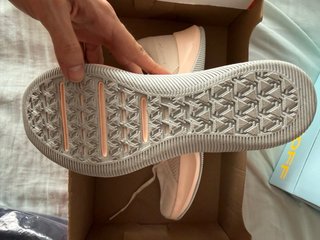 Zapatillas Nike Beige y Rosa.