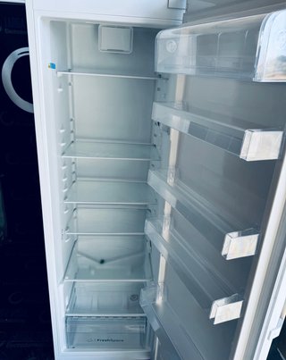 534.Frigorifico Mono Puerta Indesit 1,86x60