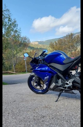 Yamaha YZF R125 Azul