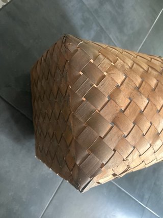Cesto / Macetero de mimbre y madera