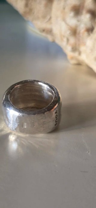 Anillo tous martele en plata maciza
