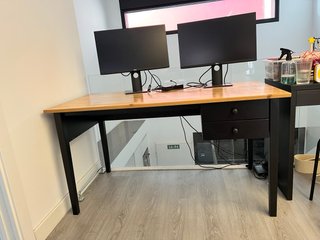 Escritorio IKEA madera y negro
