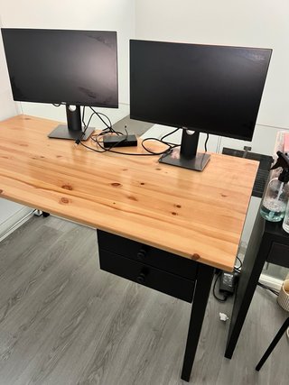 Escritorio IKEA madera y negro