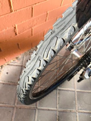 Bicicleta Trekking 29 Plata