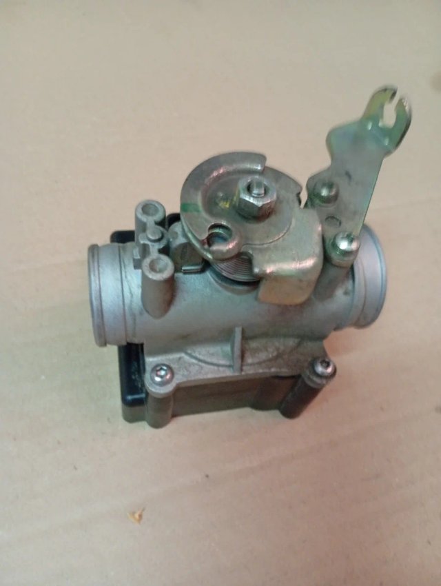 Cuerpo Inyección Peugeot Tweet 125 2018