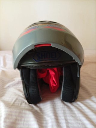 Casco de moto SHOEI gris