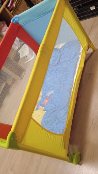 Cuna de viaje plegable
