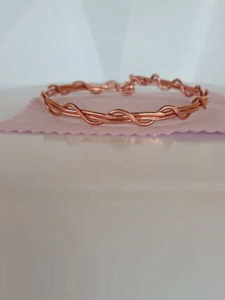Pulsera de cobre ajustable