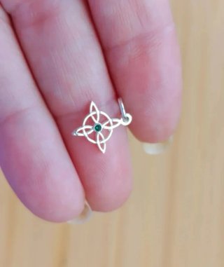 Colgante Nudo de Bruja Plata de Ley