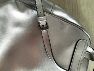 Mochila plateada Bershka