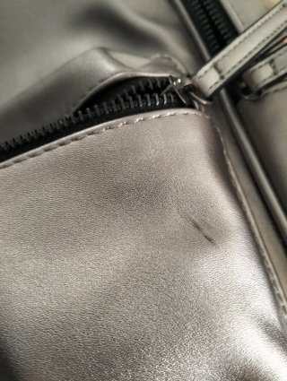 Mochila plateada Bershka