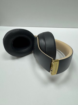 Beats Studio 3 Auriculares Negro y Dorado