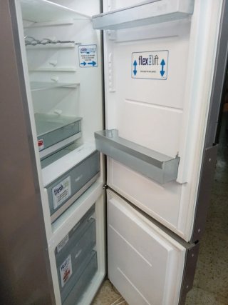 Nevera Panasonic plateada