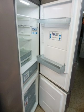 Nevera Panasonic plateada
