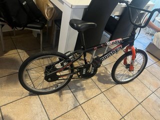 Bicicleta BMX Bomber Negra y Naranja