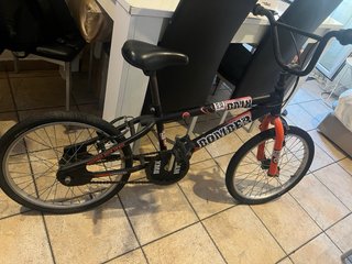 Bicicleta BMX Bomber Negra y Naranja