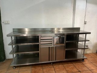 Mesa de acero inoxidable grande
