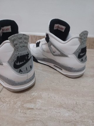 Air Jordan 4 Retro Bianco Grigio