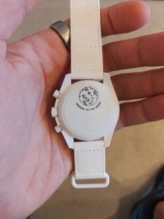 Omega x Swatch Speedmaster Snoopy Blanco
