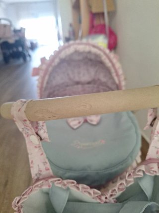 Carrito de muñecas Cuevas