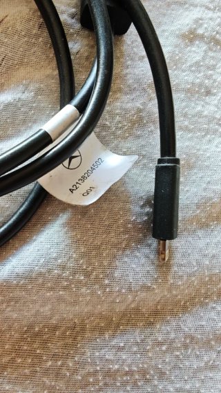 Cable Mercedes-Benz A 213 820 44 02 CarPlay