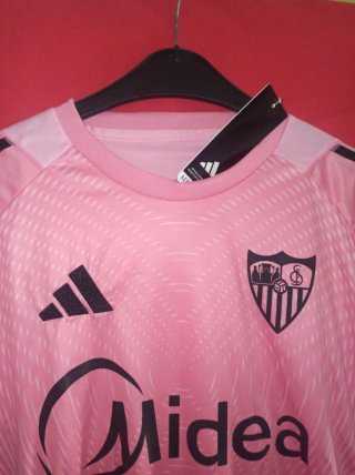 Camiseta sevillista portero Nueva, talla L.