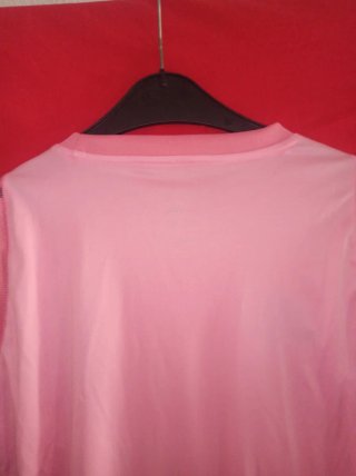 Camiseta sevillista portero Nueva, talla L.