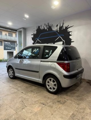 Peugeot 1007 2005