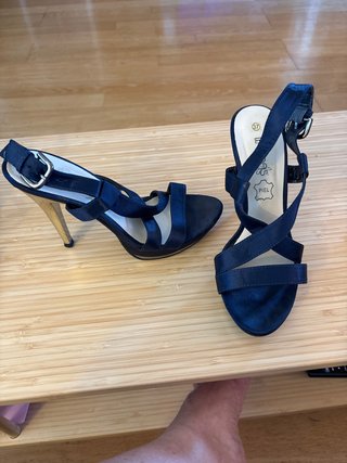 Sandalias de tacón azul talla 37