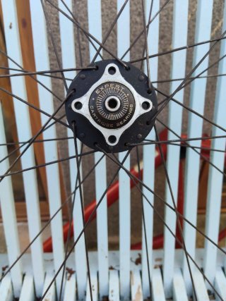 Rueda delantera Coda Expert 26 pulgadas