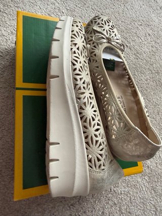 Zapatos piel Pitillos Beige Talla 38