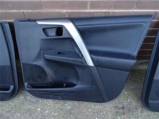 Paneles de puerta toyota rav4 xa40