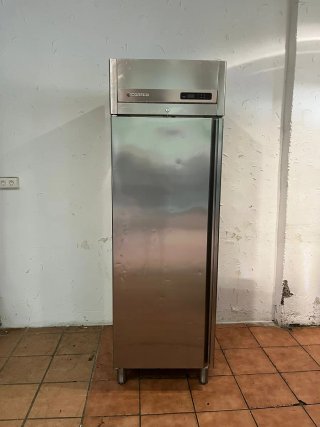 Nevera industrial Coreco 1 puerta
