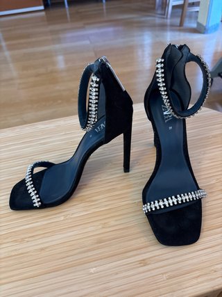 Sandalias Zara tacón fiesta pedrería T.37