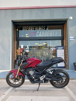 Honda CB125R Roja y Negra