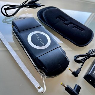 PSP 1004 Negra - Pack Completo 64GB + Accesorios