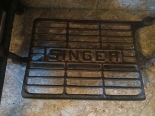 Máquina de coser Singer antigua